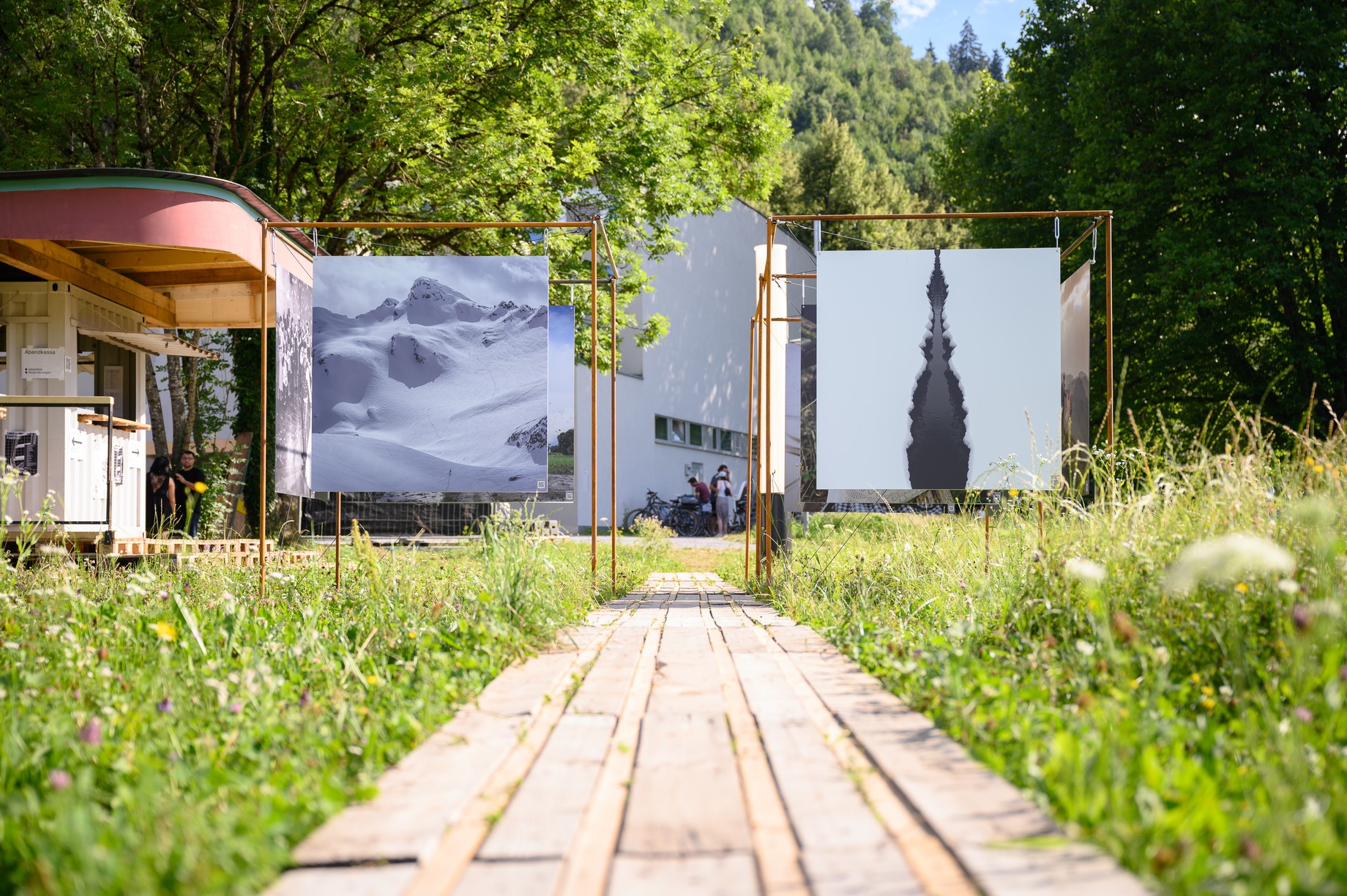 Poolbarausstellung - Dimension der Berufsfotografie