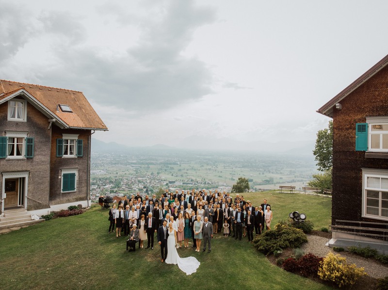 Gruppenfoto mit der Drohne